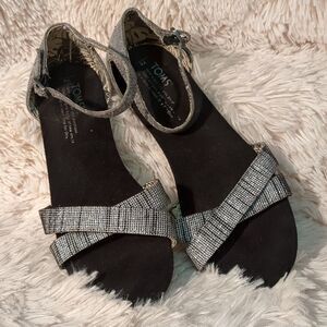 Toms Gray and Silver Sandals, Youth 6